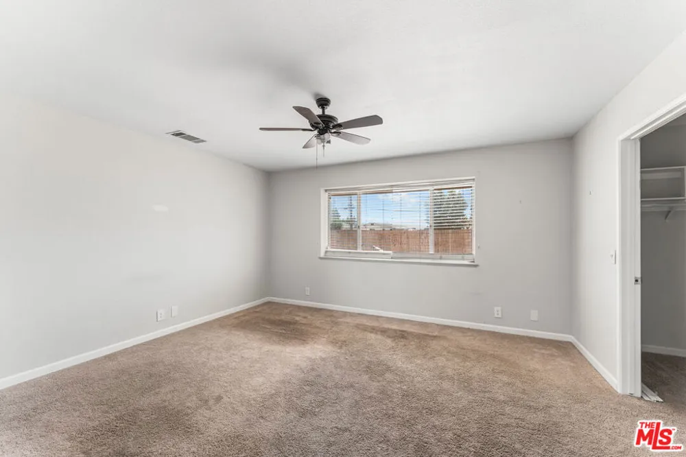 15361 Mondamon Road Apple Valley, CA 92307