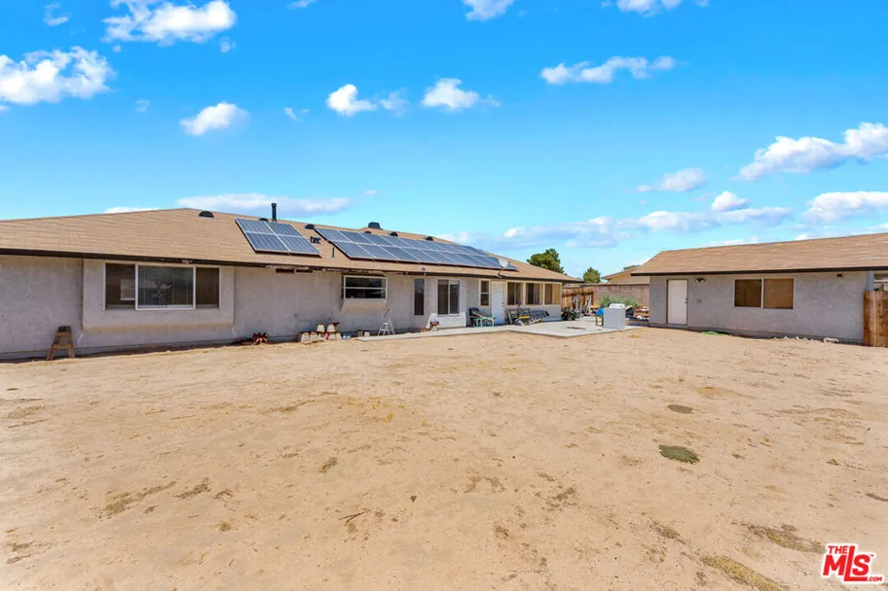 15361 Mondamon Road Apple Valley, CA 92307