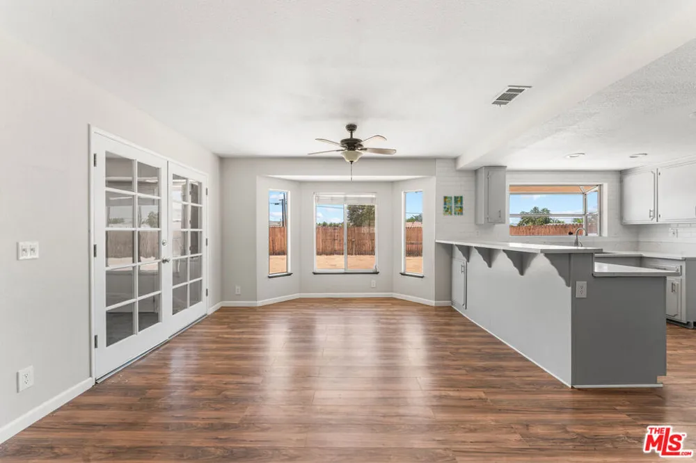 15361 Mondamon Road Apple Valley, CA 92307