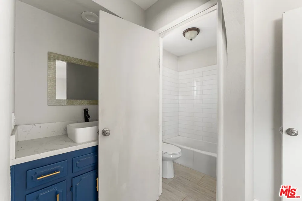 15361 Mondamon Road Apple Valley, CA 92307