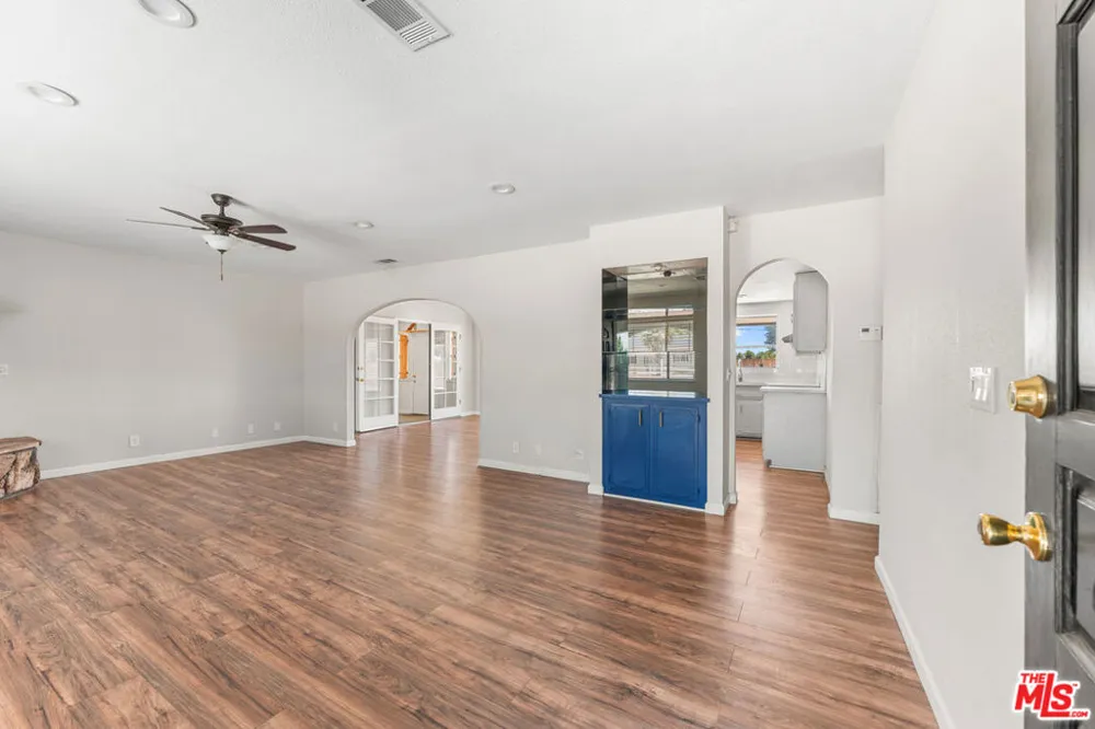 15361 Mondamon Road Apple Valley, CA 92307