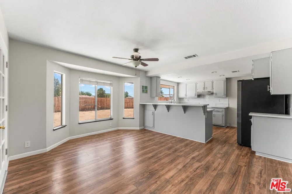 15361 Mondamon Road Apple Valley, CA 92307