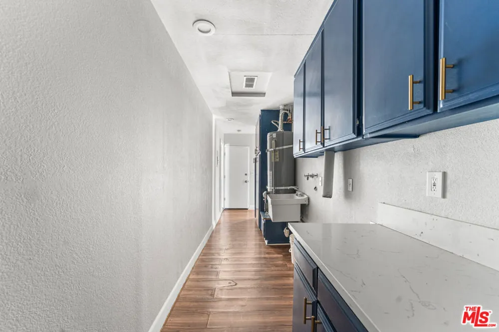 15361 Mondamon Road Apple Valley, CA 92307