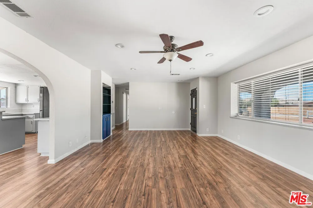 15361 Mondamon Road Apple Valley, CA 92307