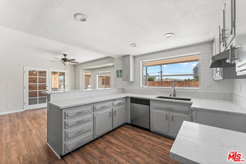 15361 Mondamon Road Apple Valley, CA 92307