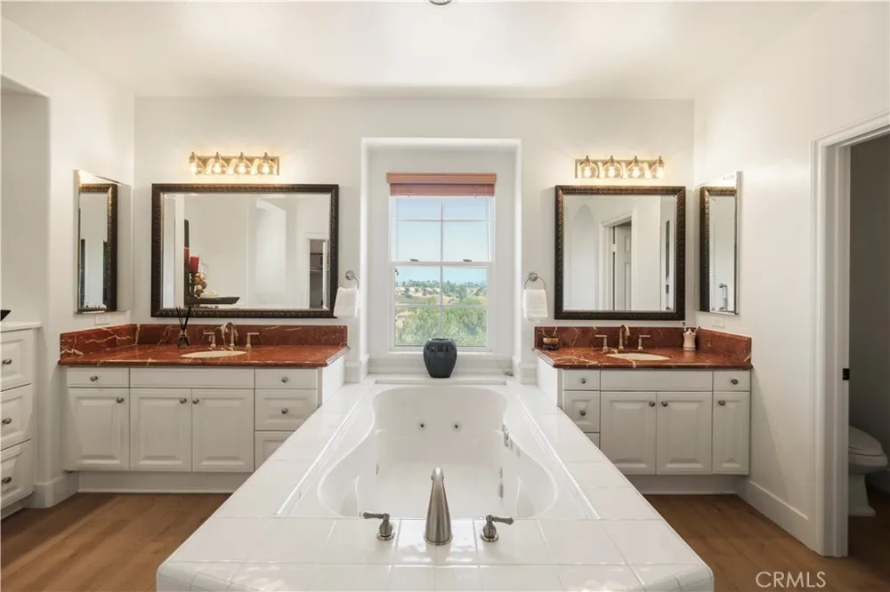 21 Fayence Newport Coast, CA 92657
