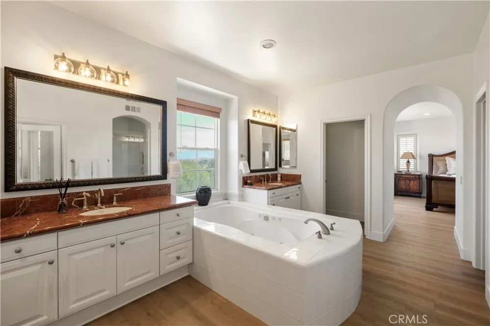 21 Fayence Newport Coast, CA 92657