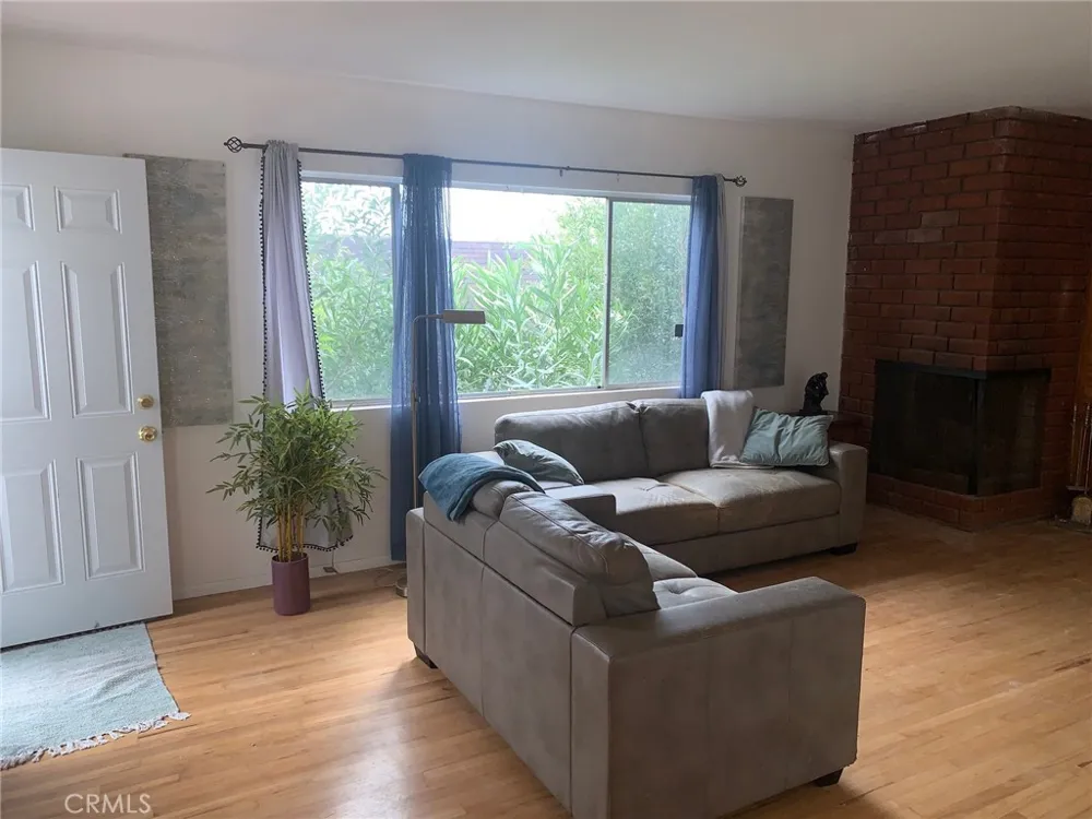 744 W 33rd San Pedro, CA 90731
