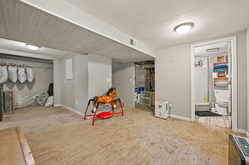 67238 Oxbow Drive Constantine, MI 49042