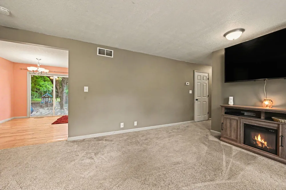 67238 Oxbow Drive Constantine, MI 49042