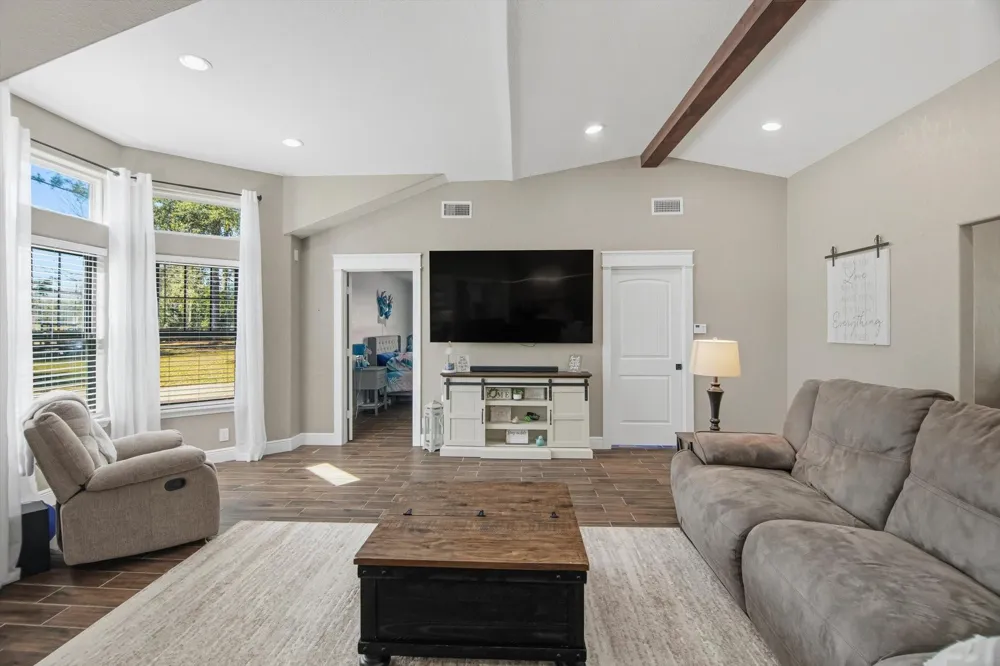 9711 Highway 150 Shepherd, TX 77371