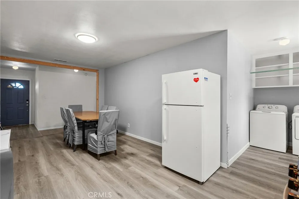 11924 Chadron Avenue San Fernando, CA 91340
