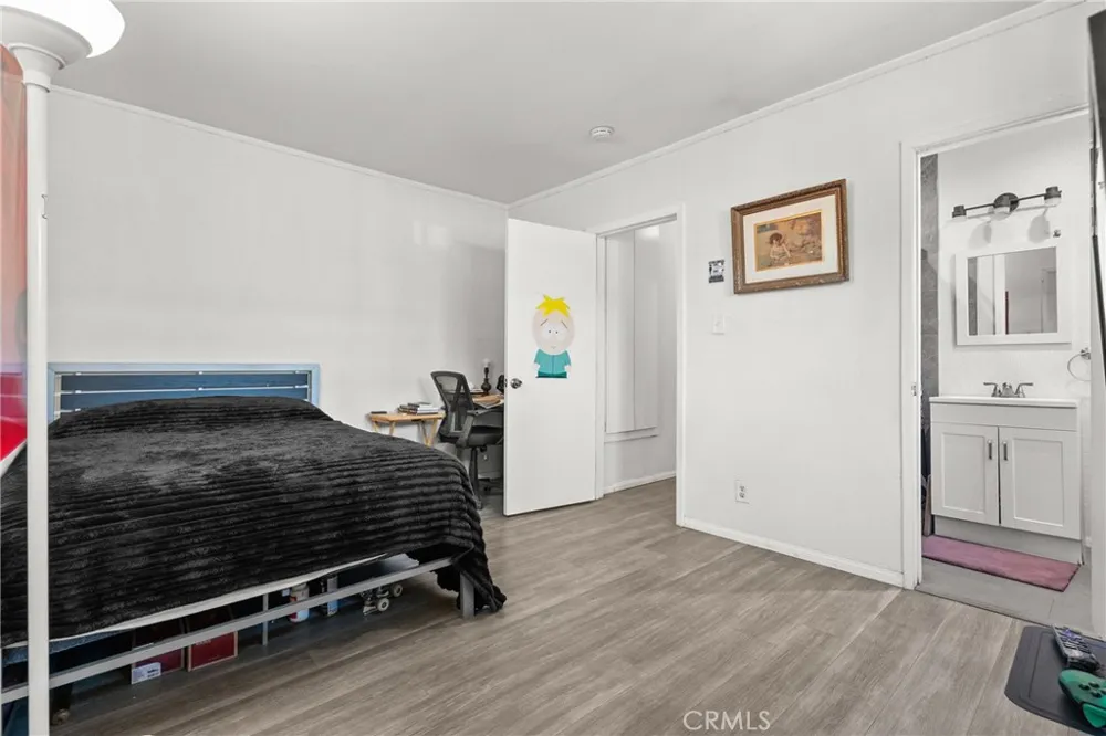 11924 Chadron Avenue San Fernando, CA 91340