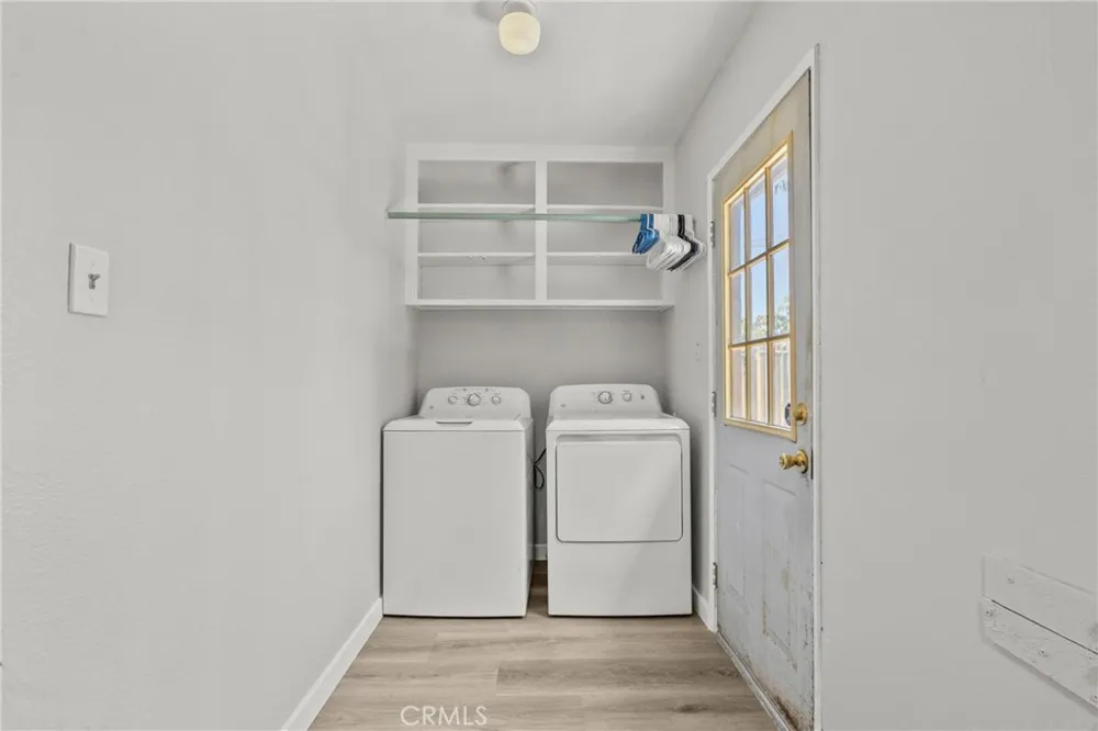 11924 Chadron Avenue San Fernando, CA 91340