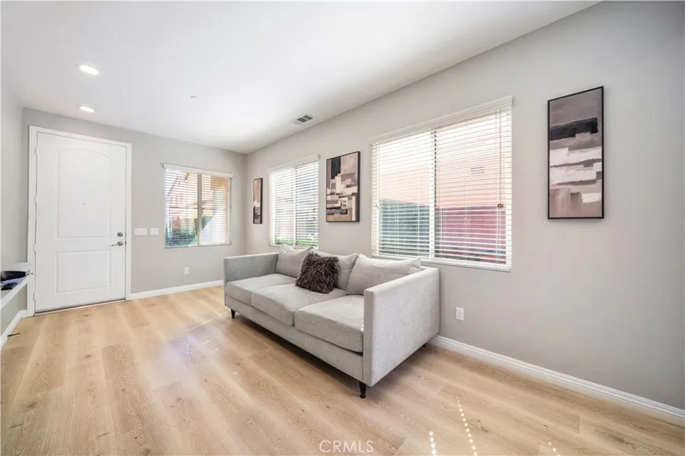 851 Christian Court Upland, CA 91784