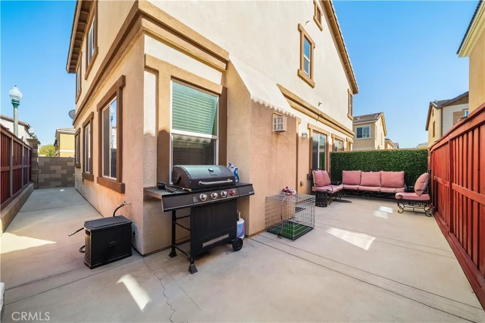 851 Christian Court Upland, CA 91784