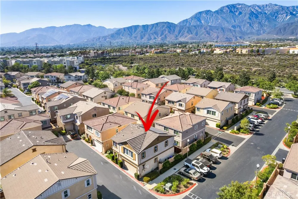 851 Christian Court Upland, CA 91784