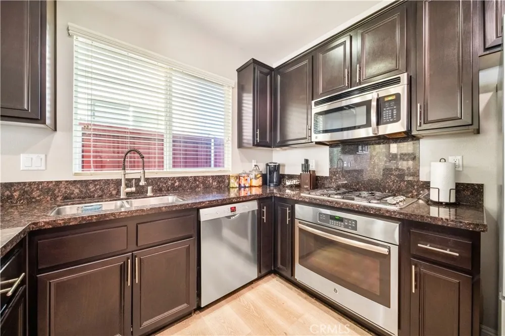 851 Christian Court Upland, CA 91784