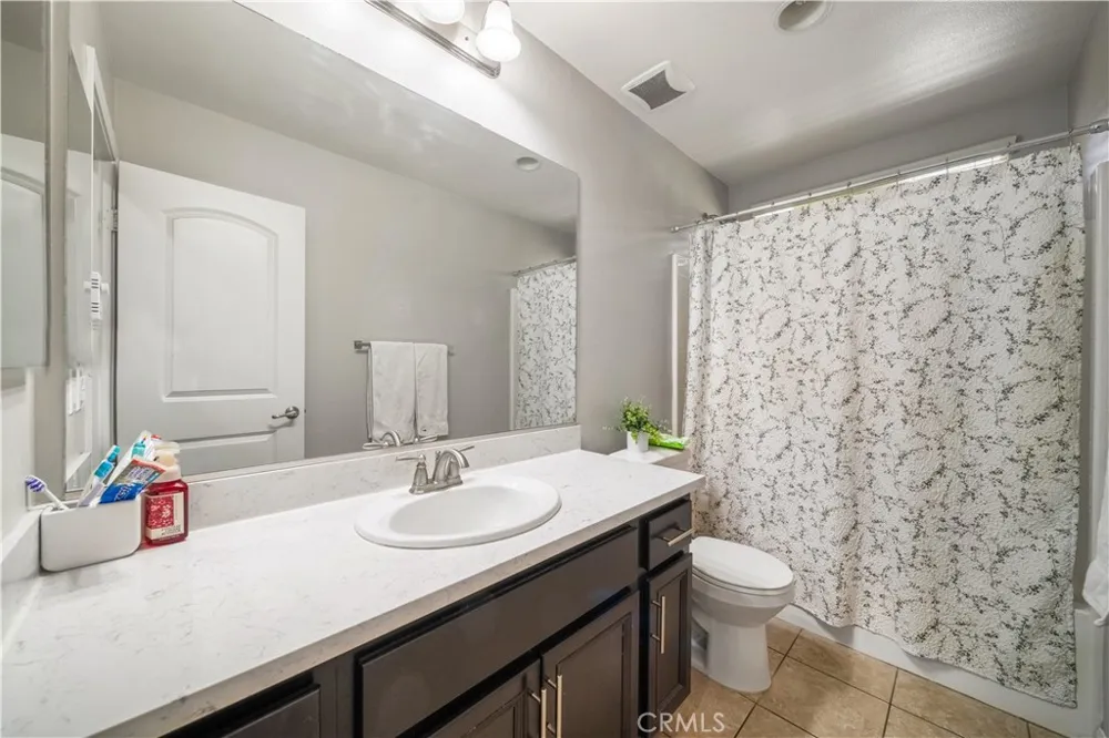 851 Christian Court Upland, CA 91784