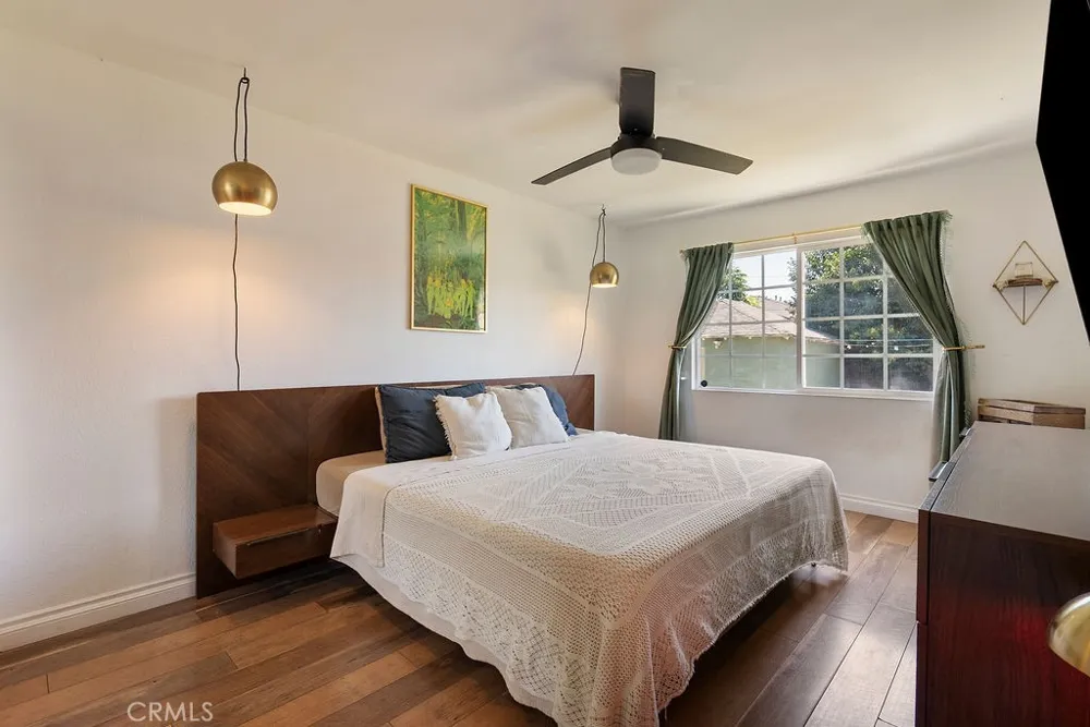 346 W Artesia Pomona, CA 91768