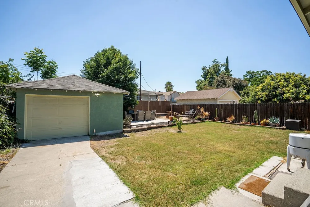 346 W Artesia Pomona, CA 91768
