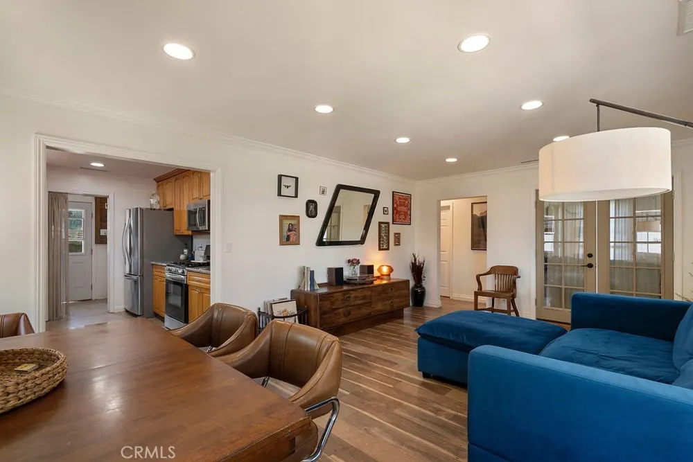 346 W Artesia Pomona, CA 91768