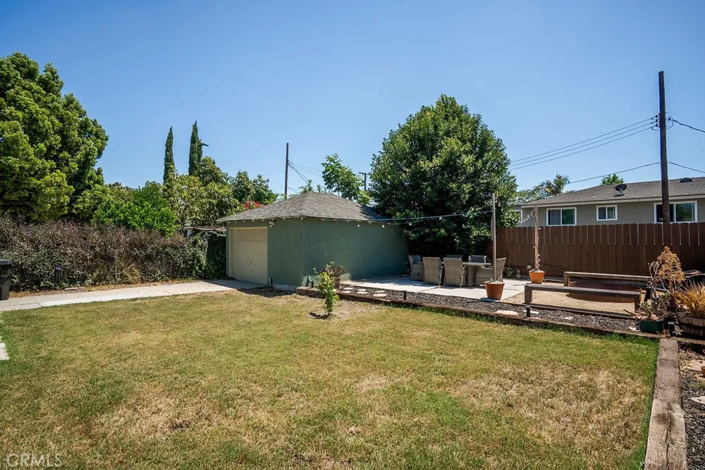 346 W Artesia Pomona, CA 91768