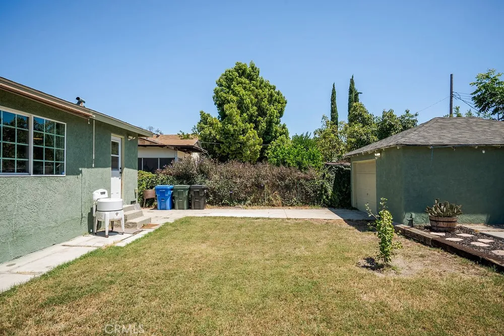 346 W Artesia Pomona, CA 91768