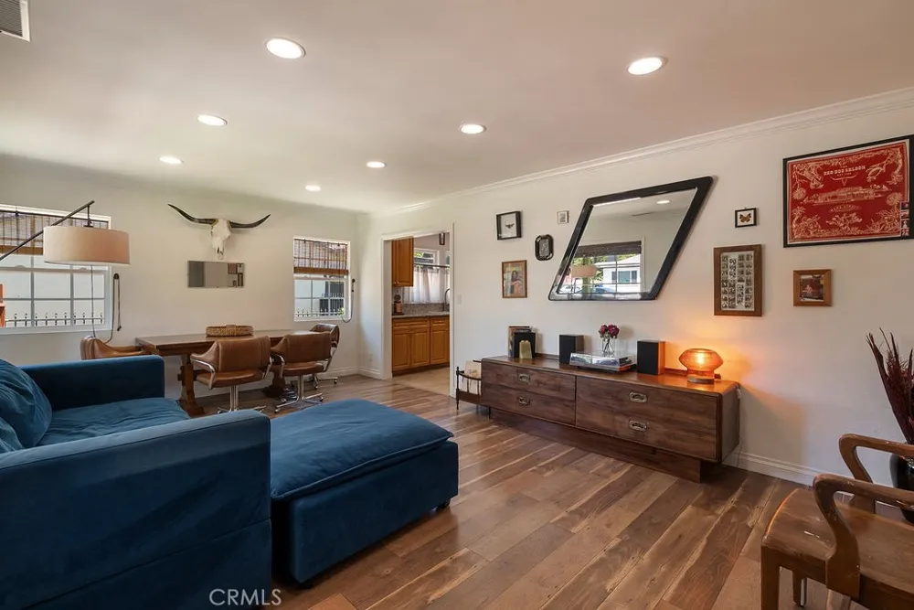 346 W Artesia Pomona, CA 91768