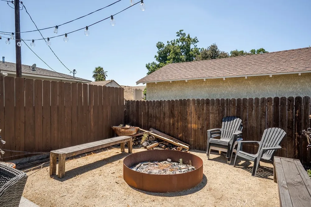 346 W Artesia Pomona, CA 91768