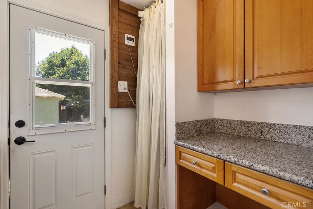 346 W Artesia Pomona, CA 91768