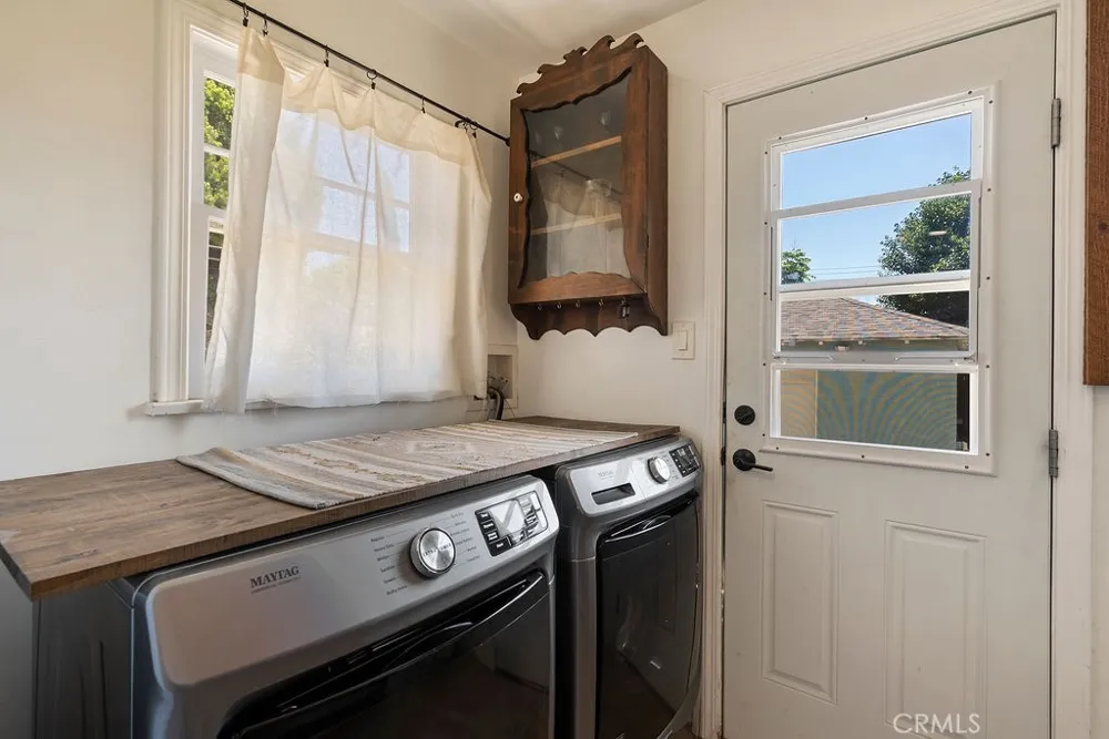 346 W Artesia Pomona, CA 91768
