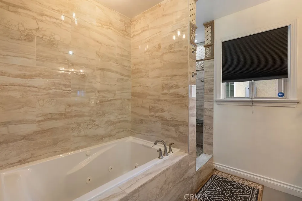 346 W Artesia Pomona, CA 91768