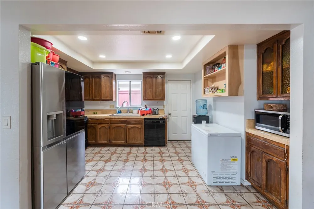 12852 Court Garden Grove, CA 92841