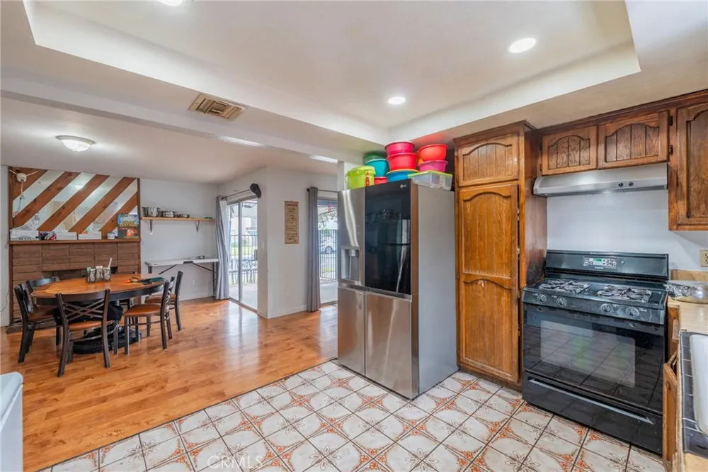 12852 Court Garden Grove, CA 92841