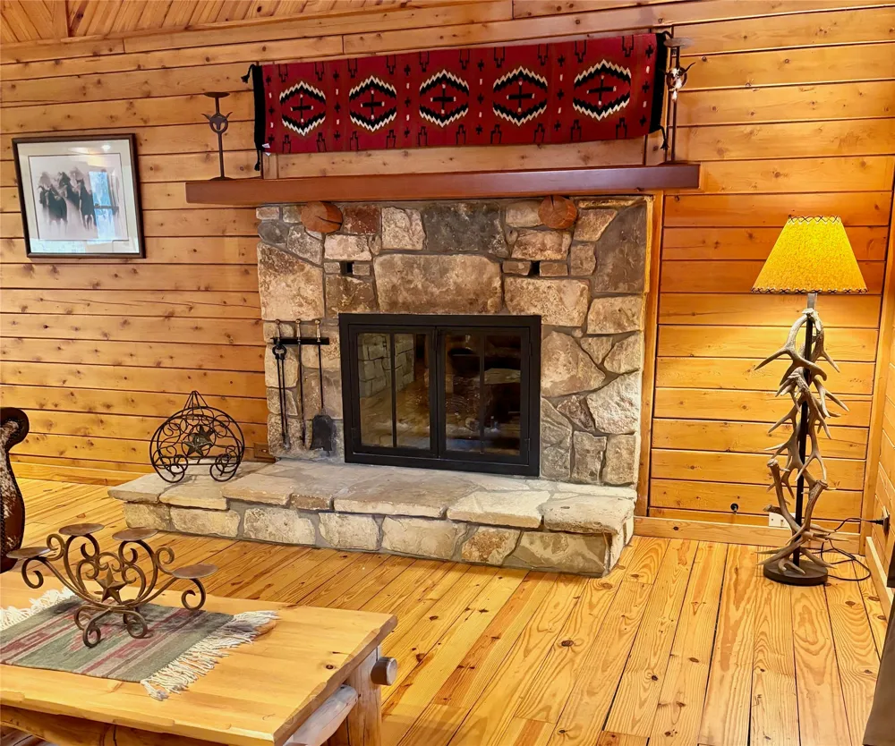 623 Appaloosa Drive Fischer, TX 78623