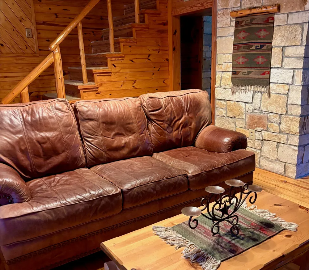 623 Appaloosa Drive Fischer, TX 78623