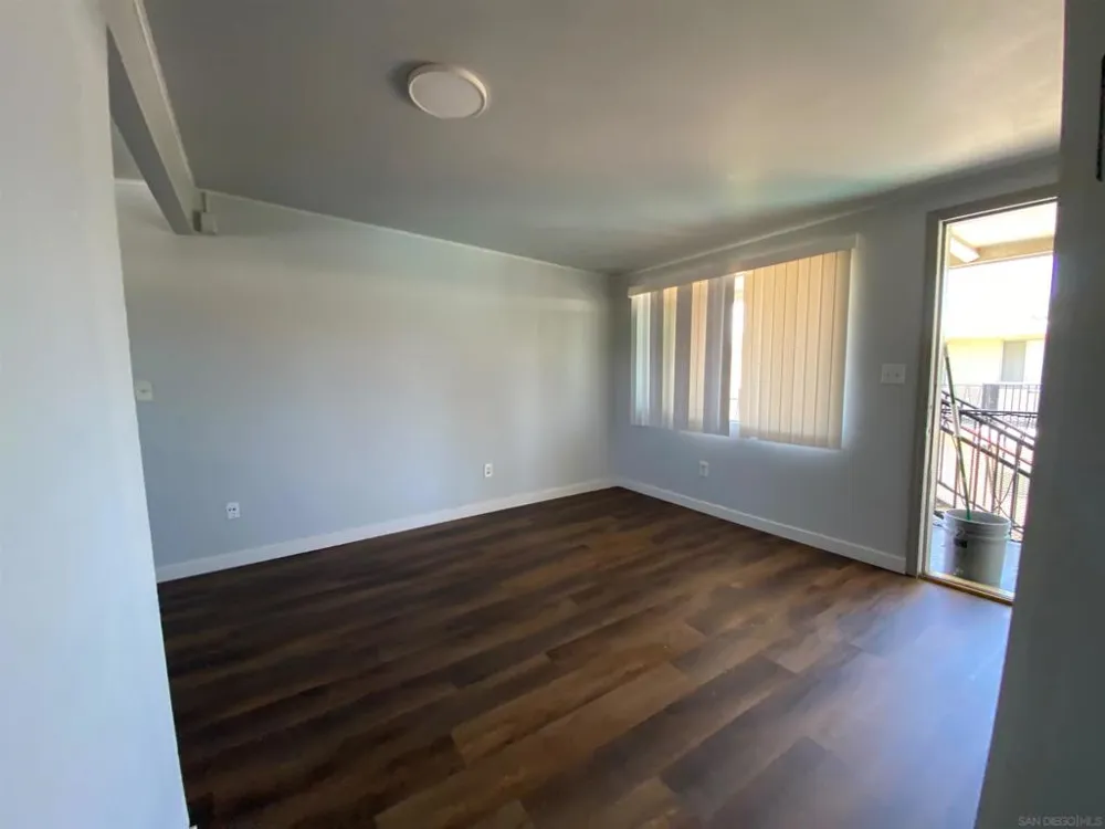 532 1st St #I El Cajon, CA 92021