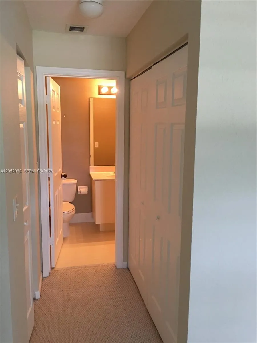 4258 Vineyard Cir Weston, FL 33332
