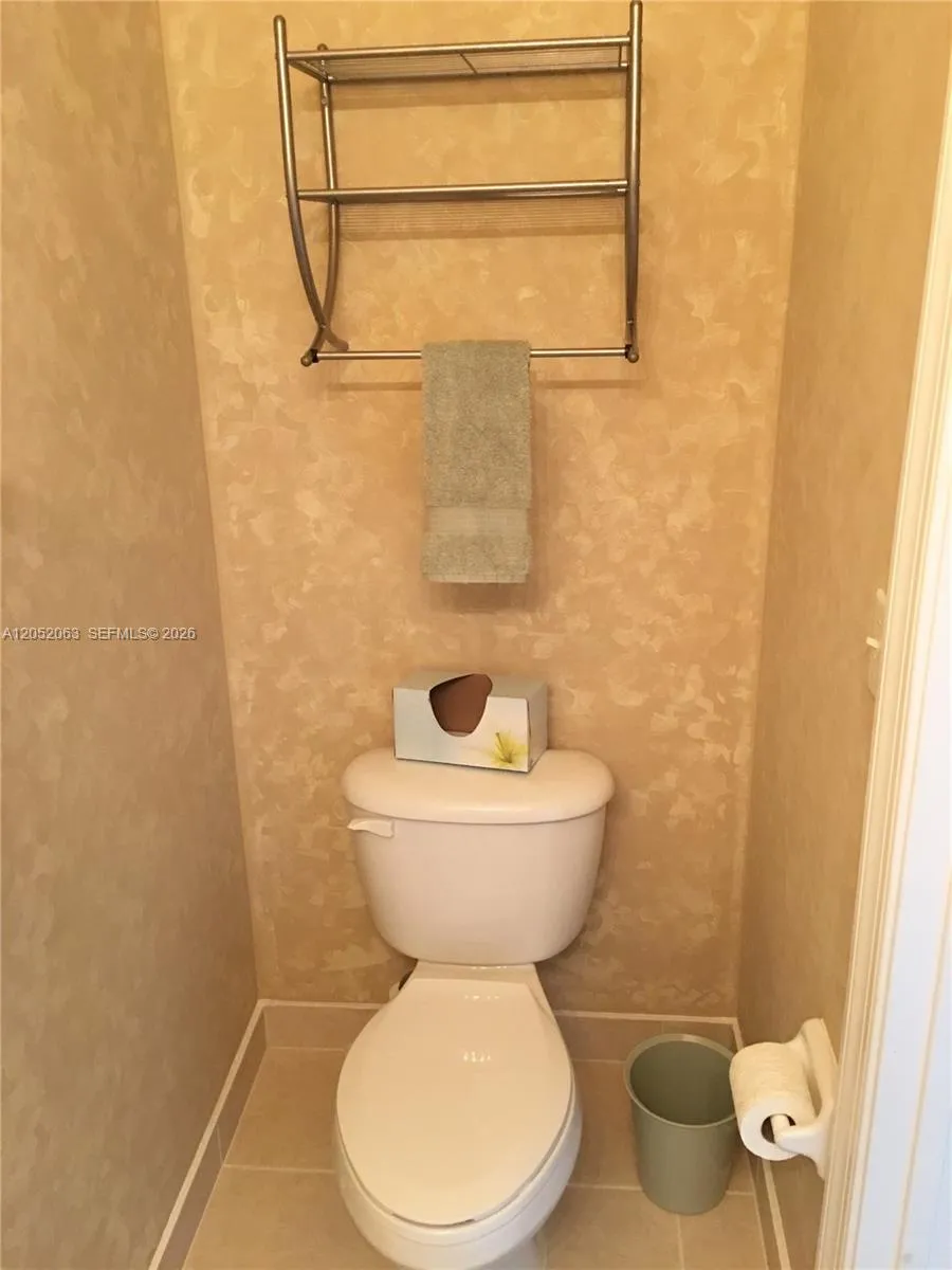 4258 Vineyard Cir Weston, FL 33332