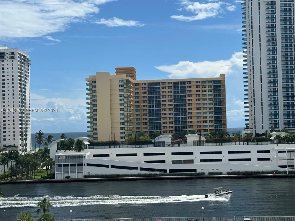 1000 Parkview Dr #710 Hallandale Beach, FL 33009