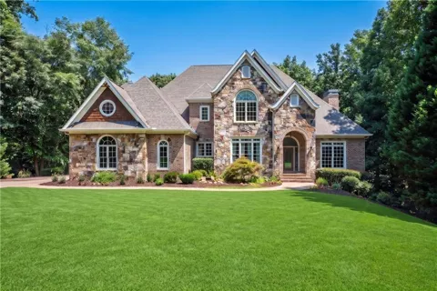 2140 Tee Drive