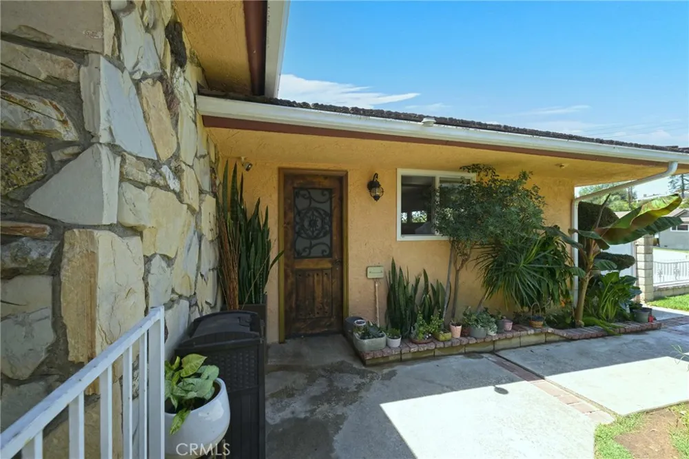 512 S Shouse Covina, CA 91724
