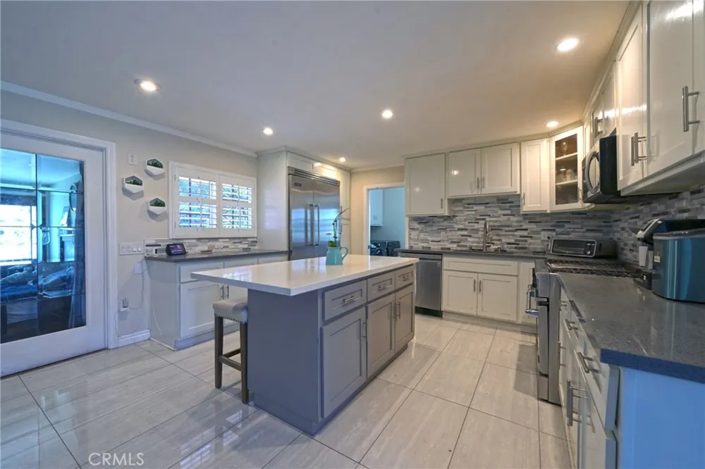 512 S Shouse Covina, CA 91724