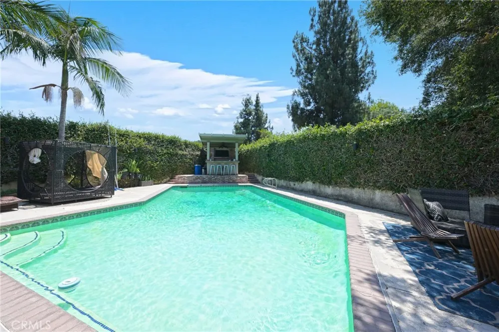 512 S Shouse Covina, CA 91724