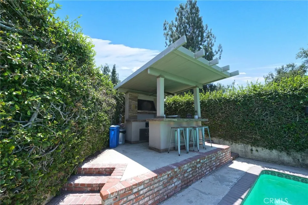 512 S Shouse Covina, CA 91724