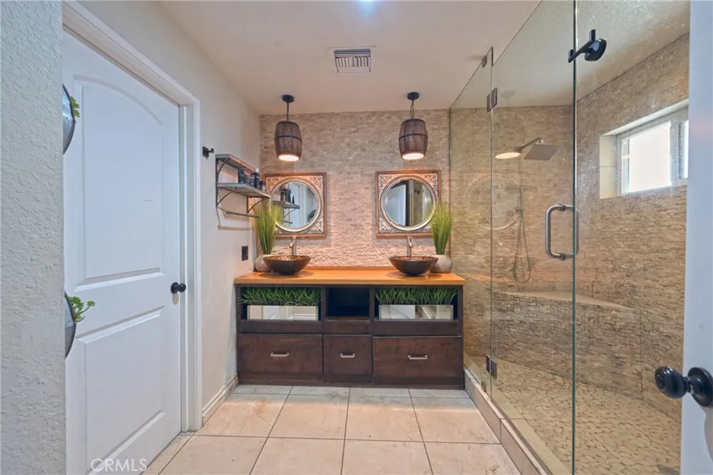 512 S Shouse Covina, CA 91724