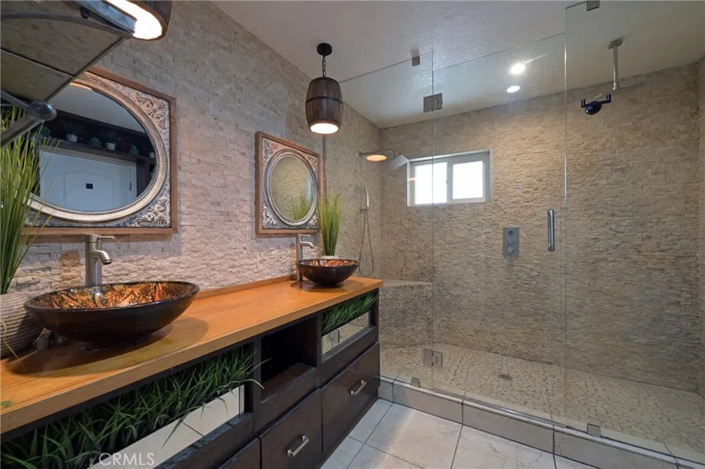 512 S Shouse Covina, CA 91724