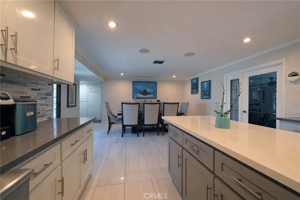 512 S Shouse Covina, CA 91724