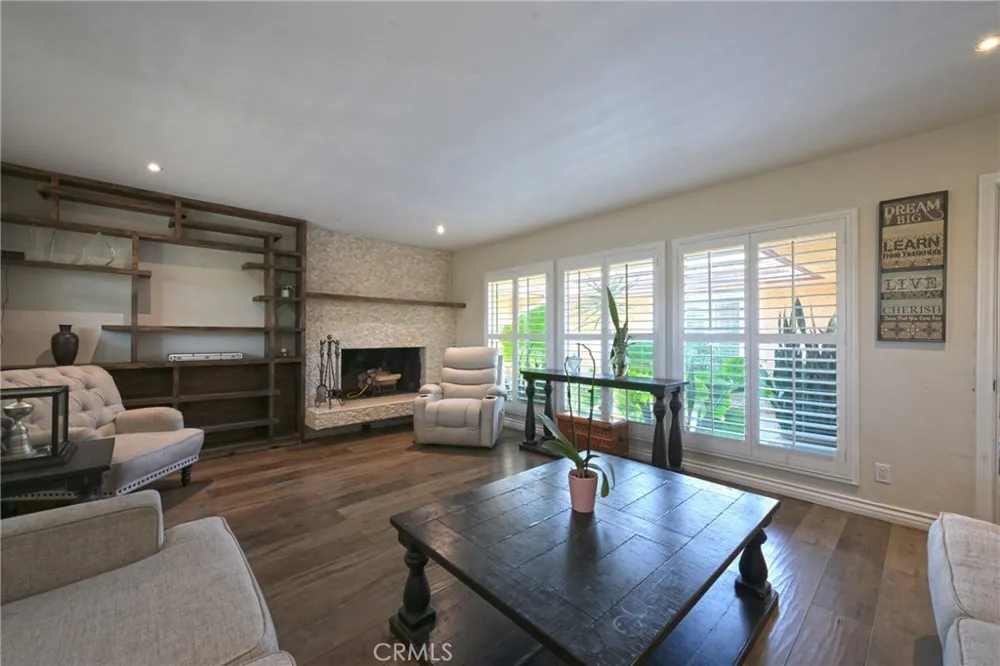 512 S Shouse Covina, CA 91724